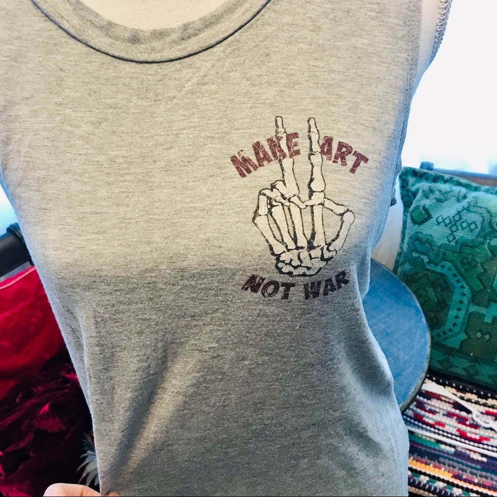 Make Art not War tank
